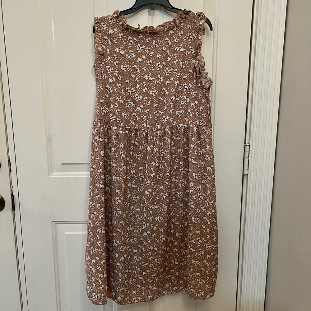 Floral Keyhole Dress